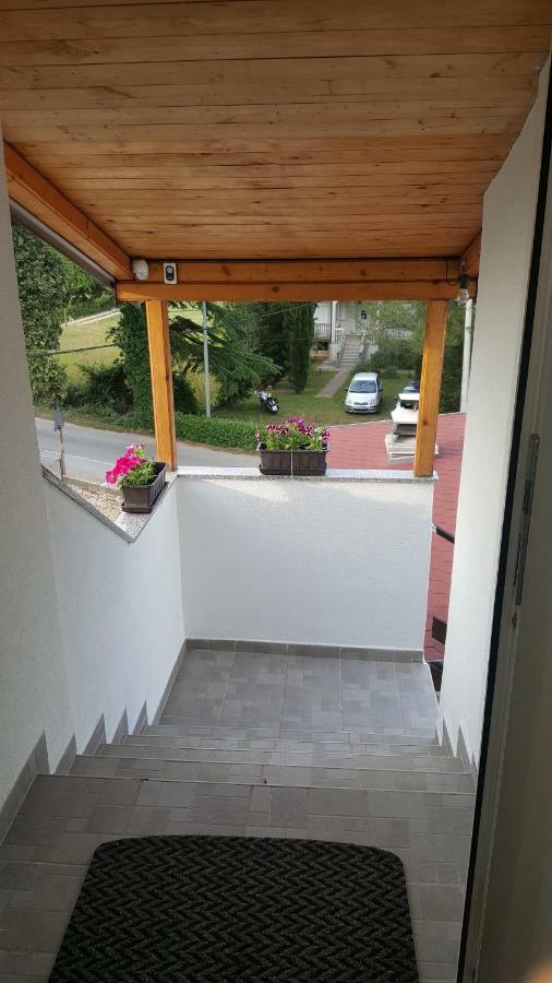Apartman Ana Штиньян Экстерьер фото